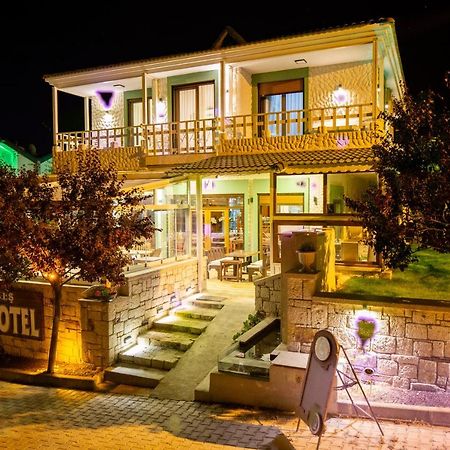 Cesmekes Otel ภายนอก รูปภาพ