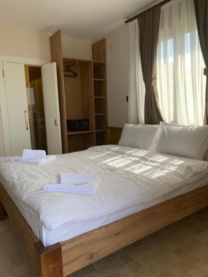 Cesmekes Otel ภายนอก รูปภาพ