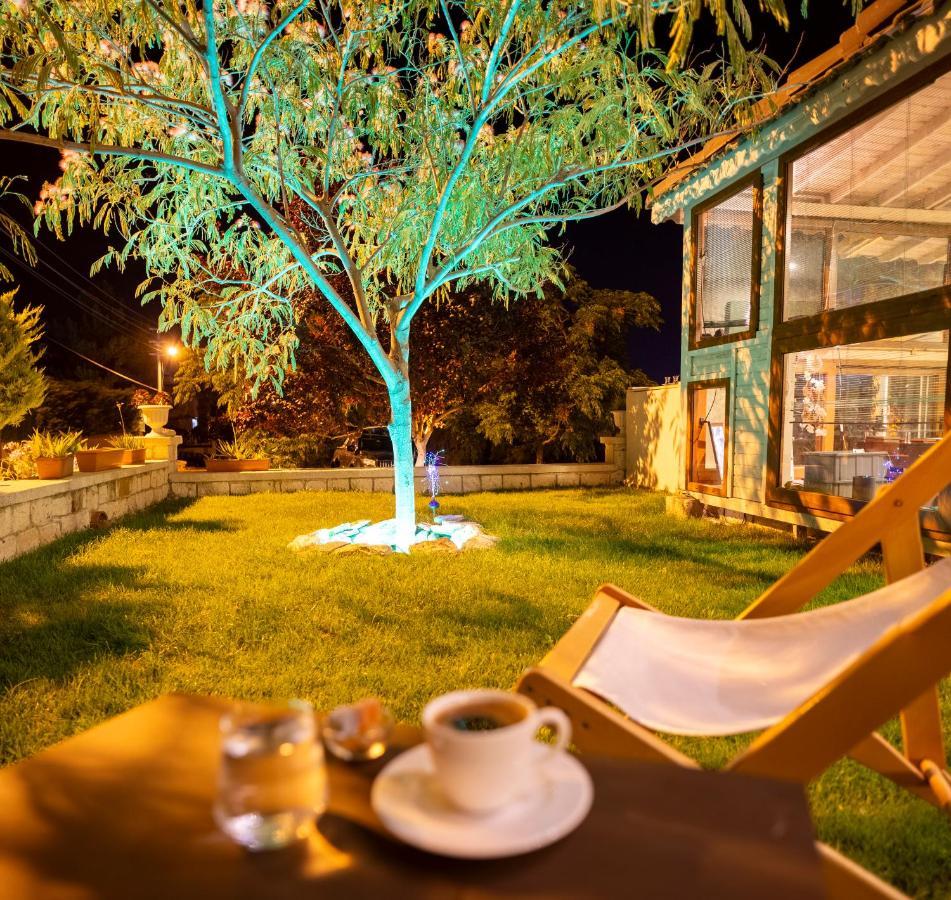 Cesmekes Otel ภายนอก รูปภาพ