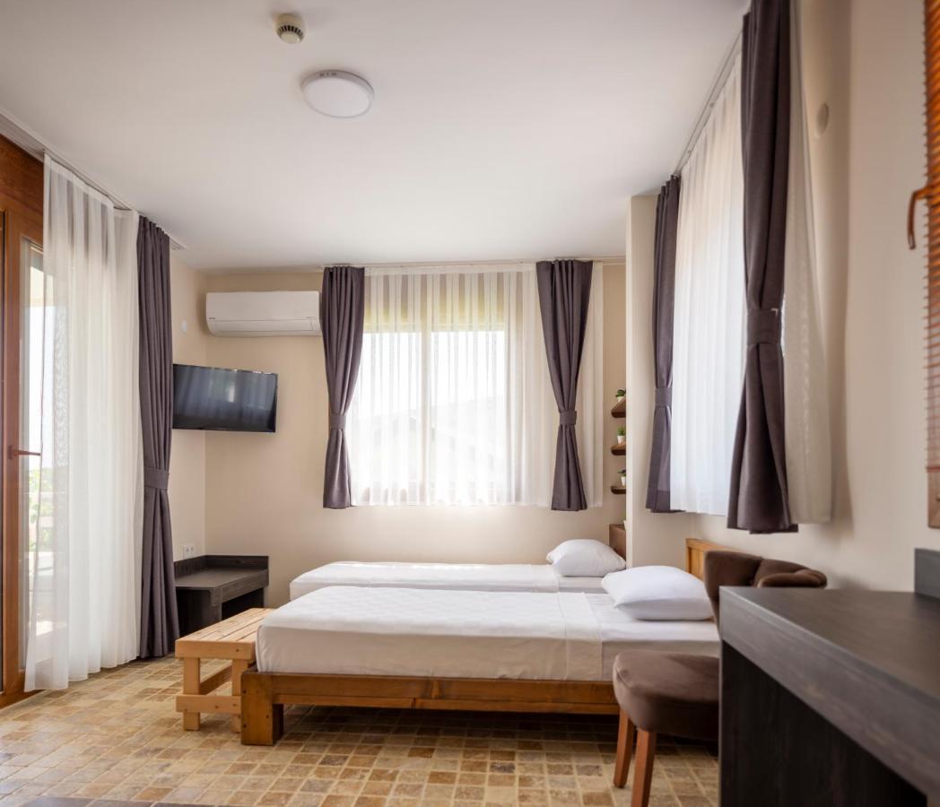 Cesmekes Otel ภายนอก รูปภาพ