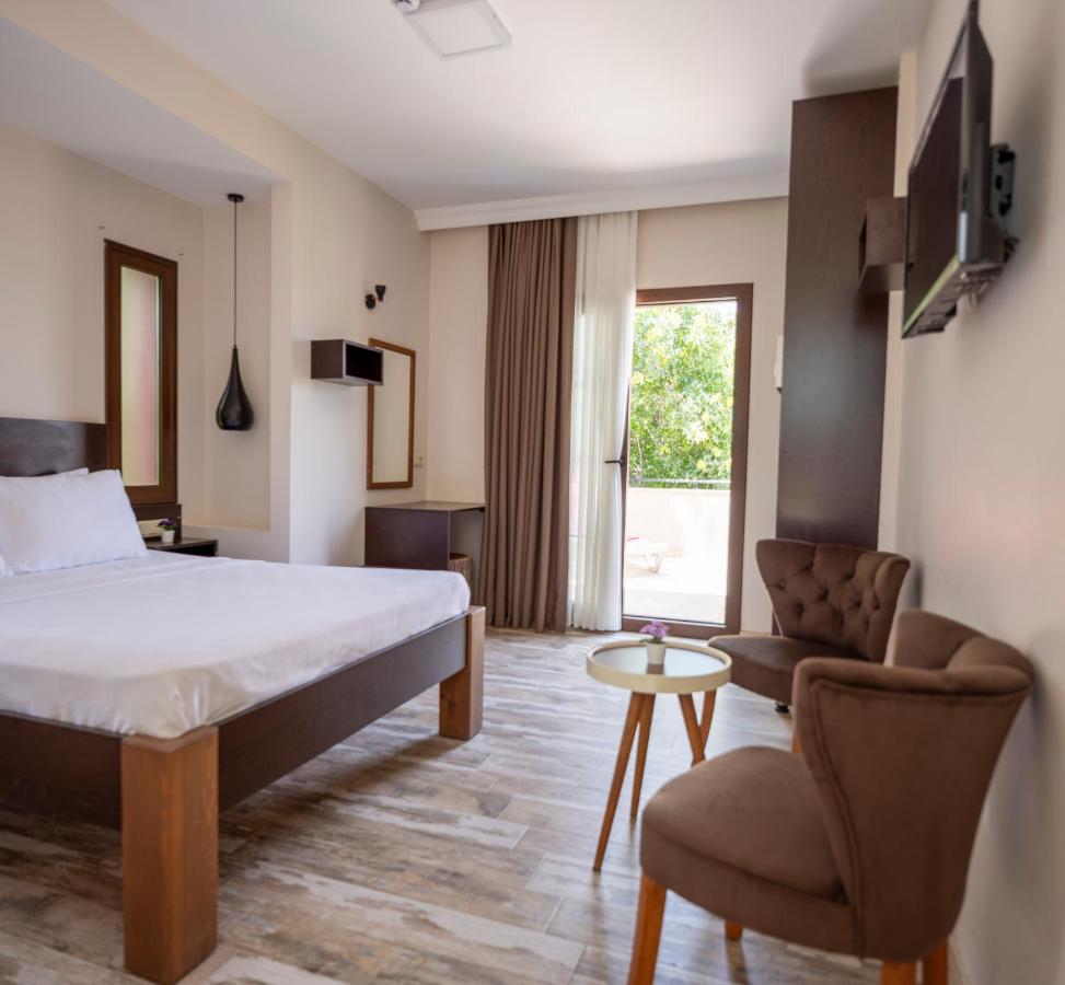 Cesmekes Otel ภายนอก รูปภาพ