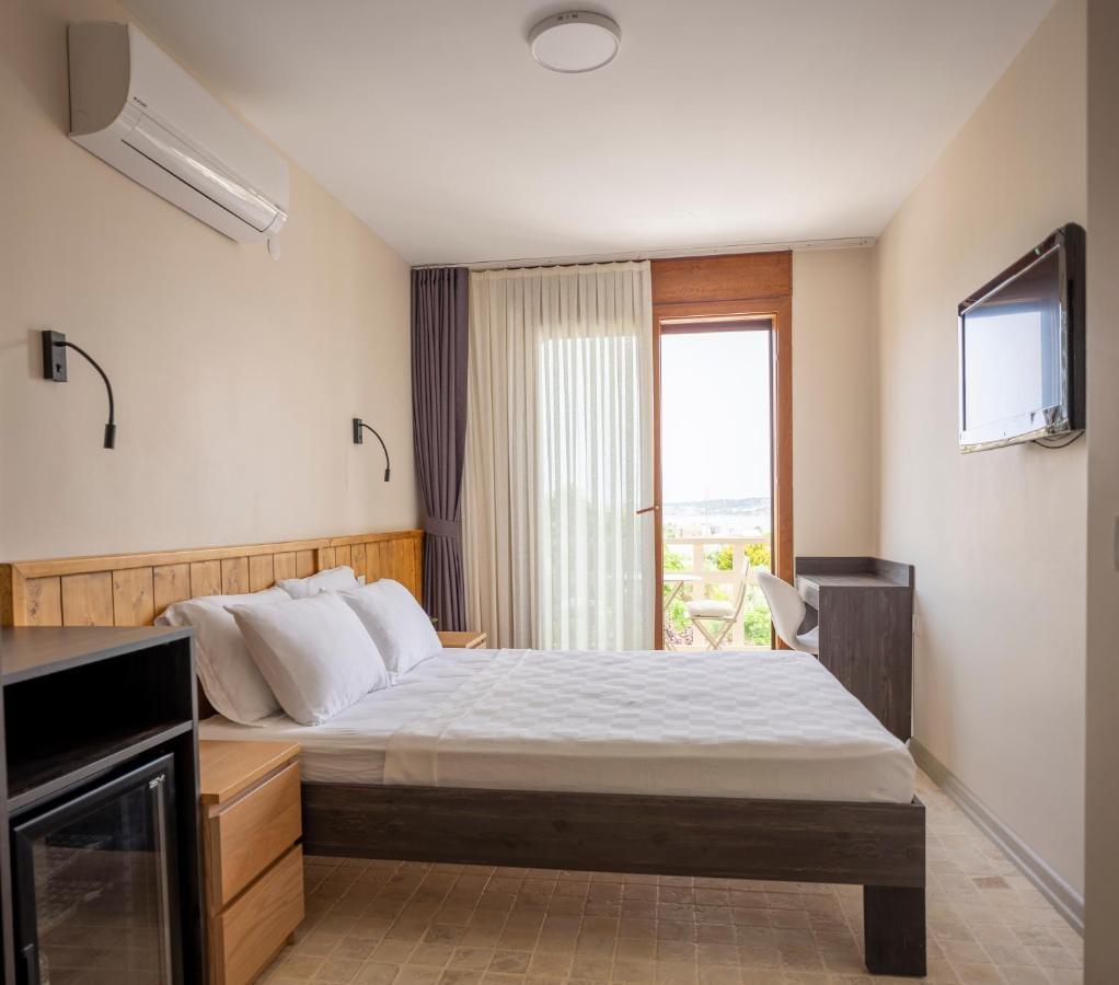 Cesmekes Otel ภายนอก รูปภาพ